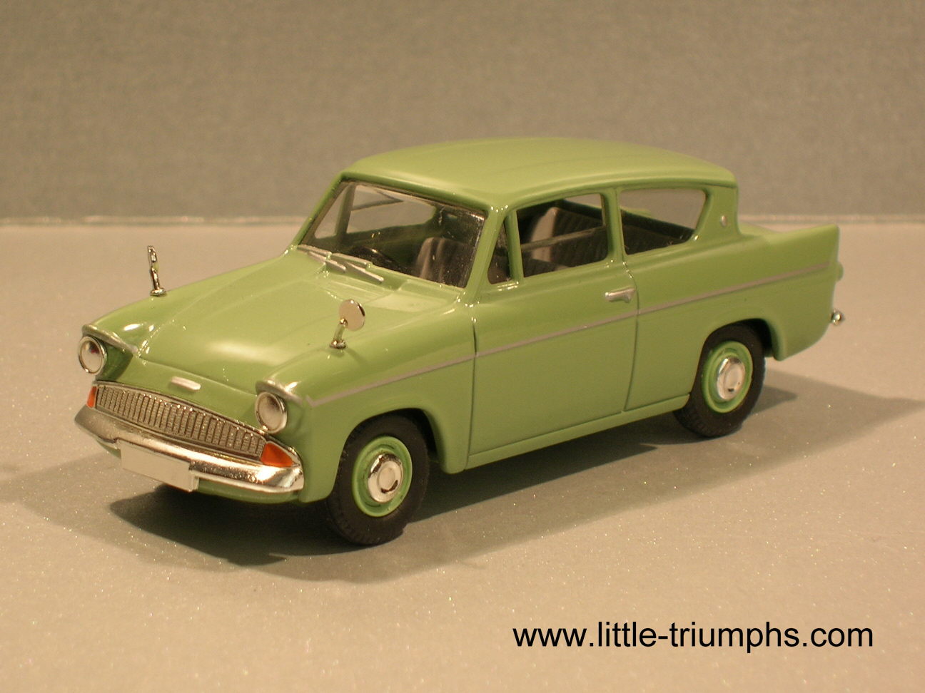 Ford Anglia - Pale Green-